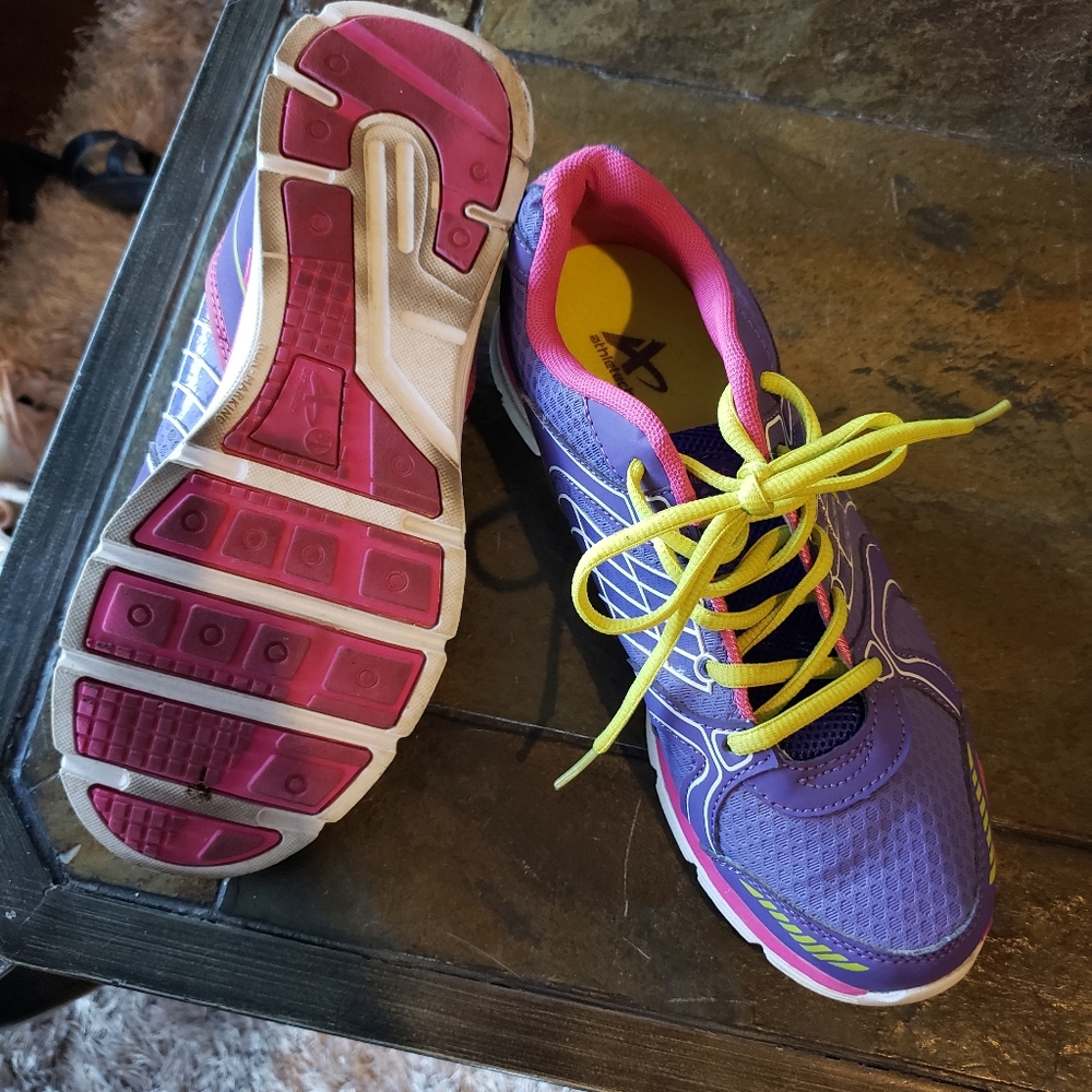 Gym shoes